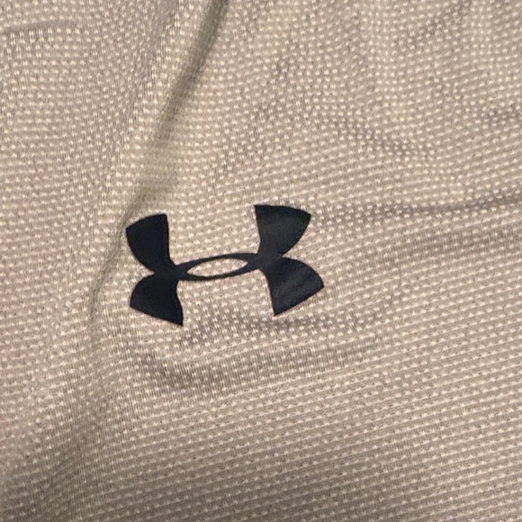 Under Armour Men's Light Gray Short Sleeve Tee - Picture 3 of 3